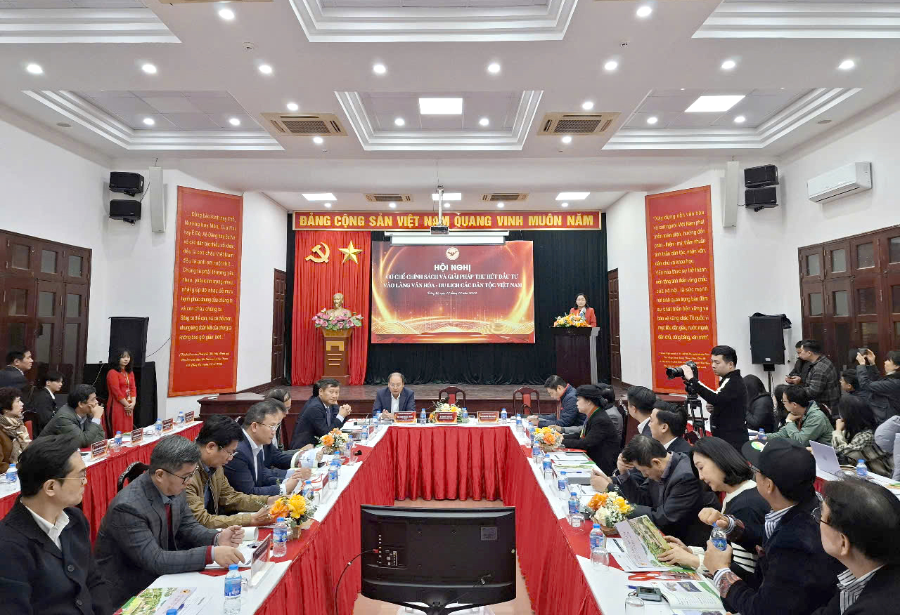 Bàn thảo giải pháp thu hút đầu tư vào Làng Văn hóa- Du lịch các dân tộc Việt Nam