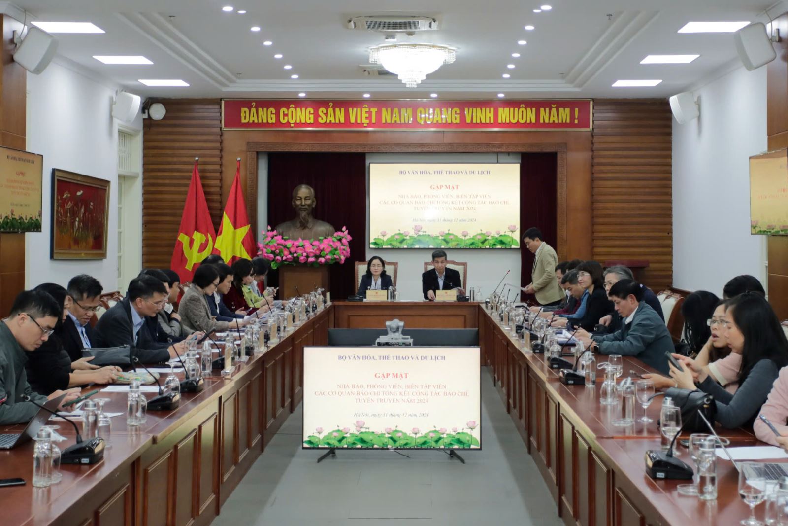 Thứ trưởng Trịnh Thị Thủy: Mong muốn các cơ quan báo chí tiếp tục đồng hành, hỗ trợ các hoạt động của ngành VHTTDL