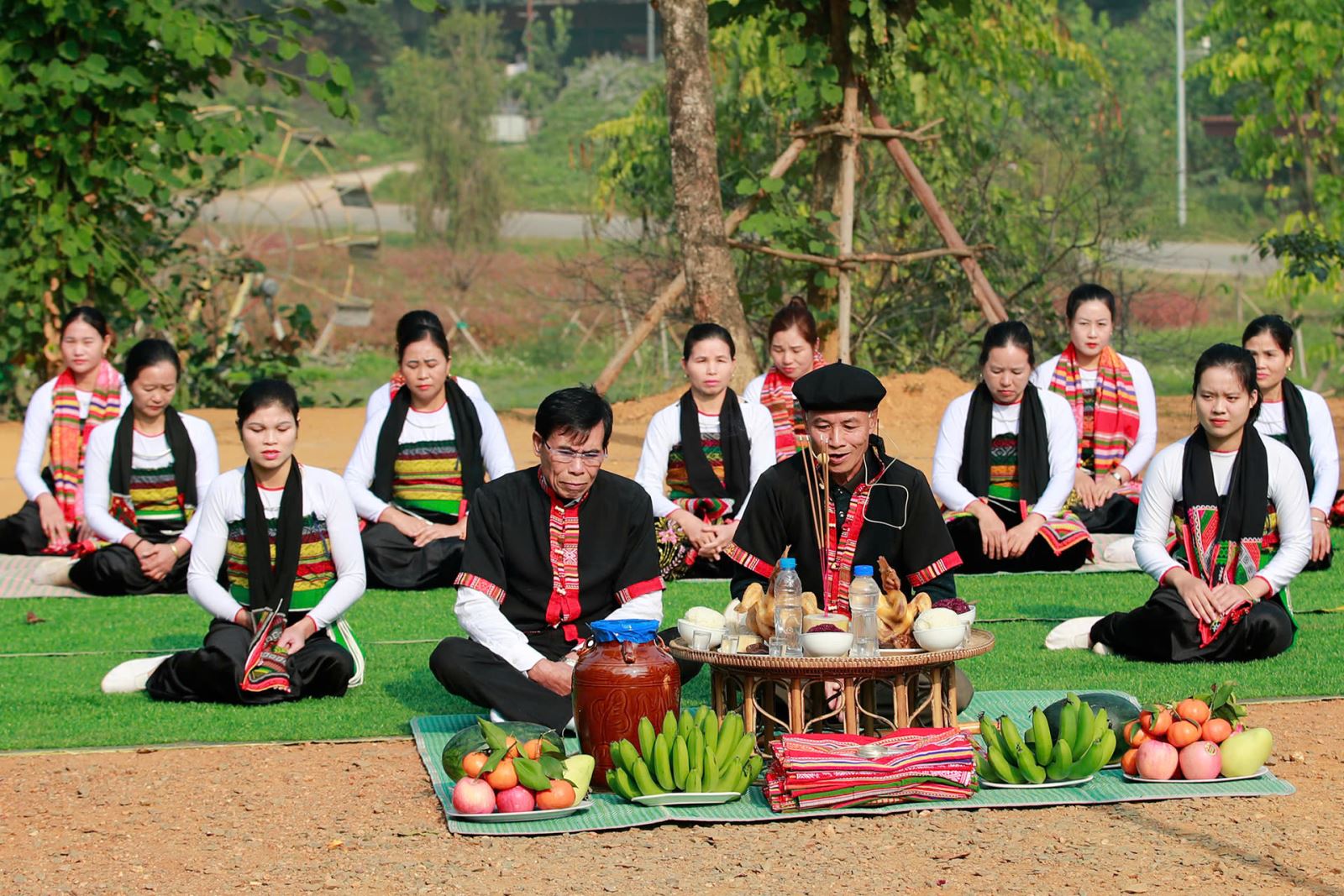 Lễ mừng cơm mới của người Thái (Mường Lát, Thanh Hóa)