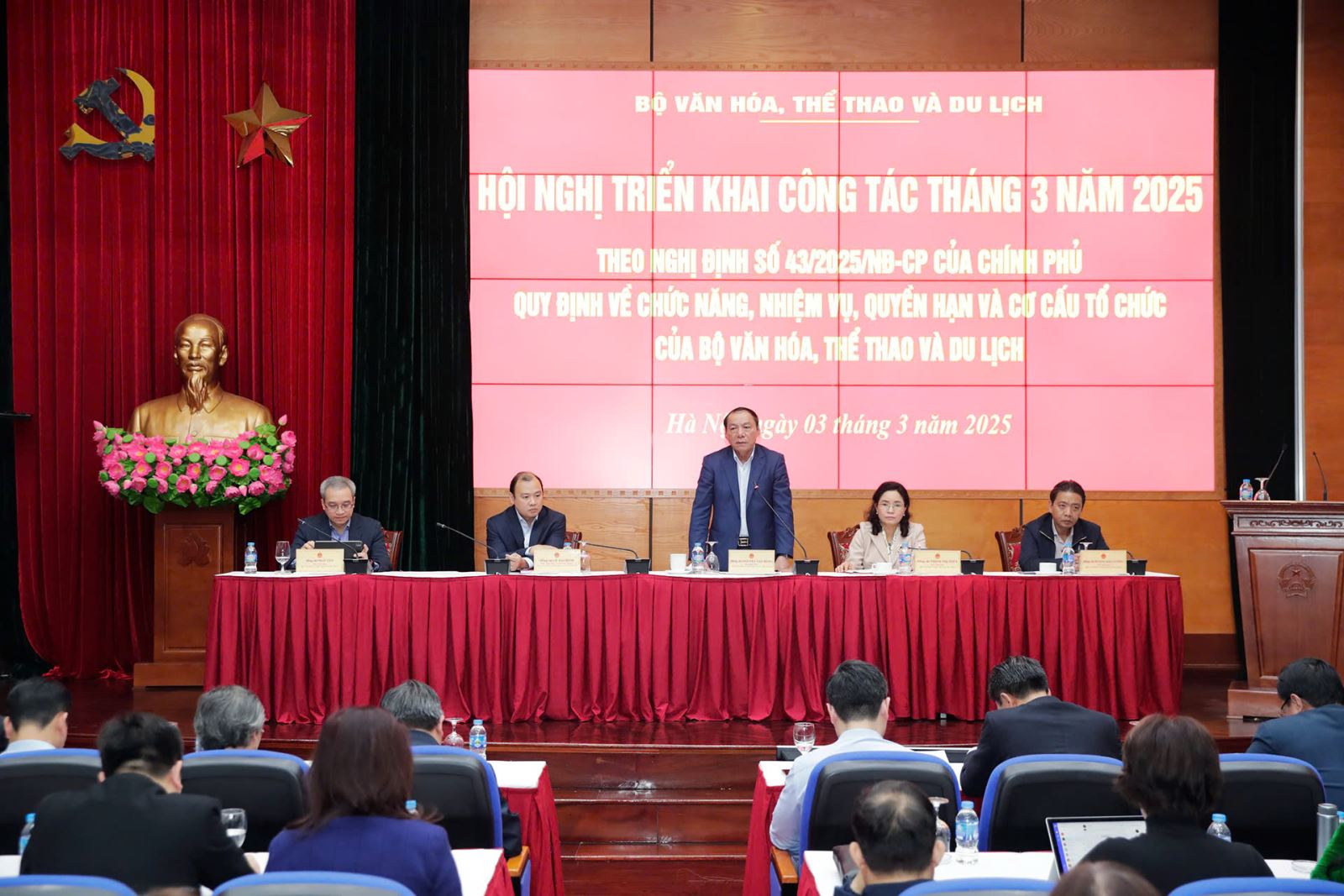 Bộ trưởng Nguyễn Văn Hùng: Nỗ lực, đoàn kết, phát huy sức mạnh tổng hợp để hoàn thành tốt nhiệm vụ