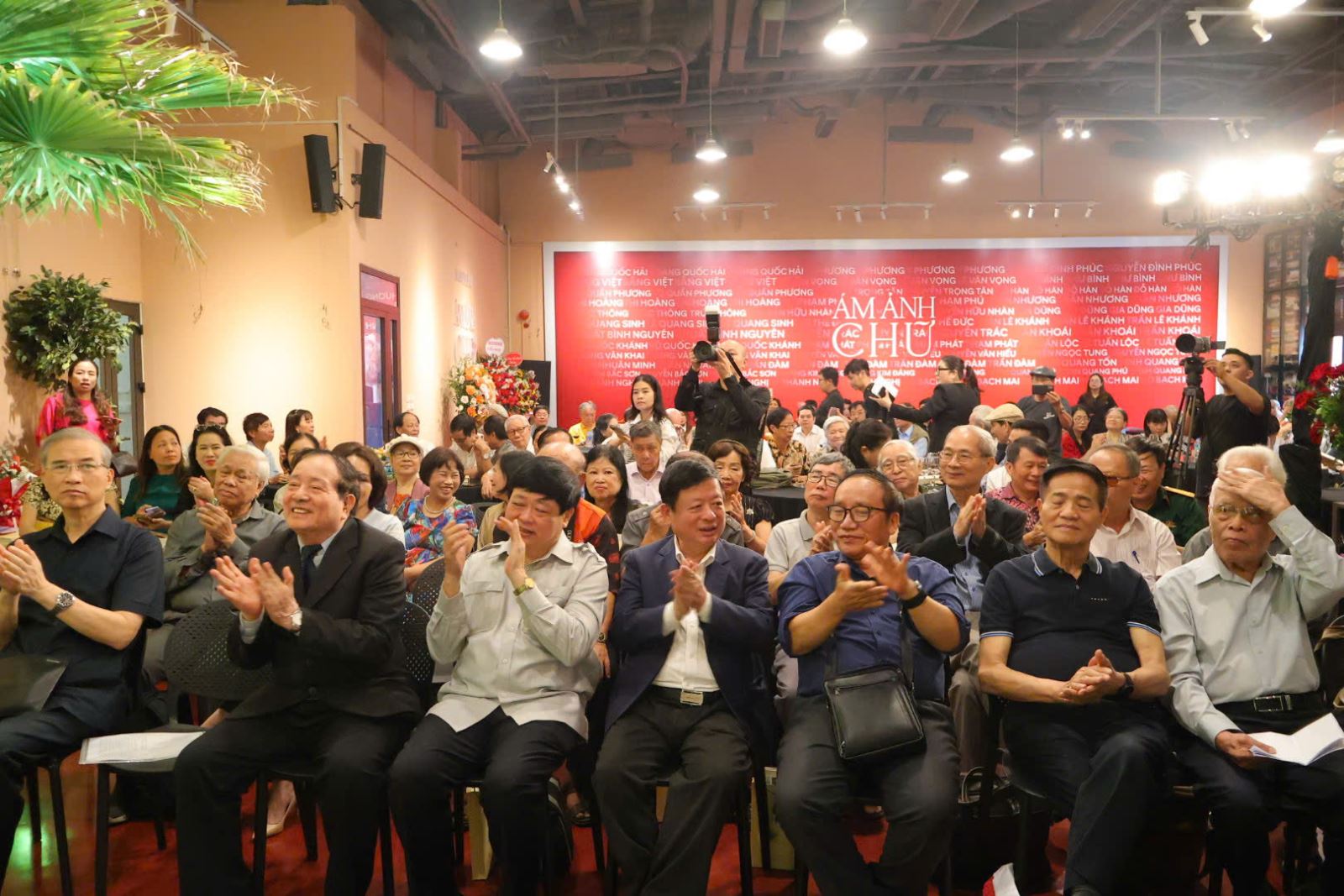 Ra mắt tập tiểu luận và phê bình văn học của nhà thơ Hữu Thỉnh