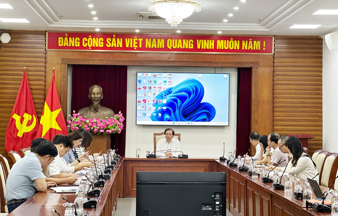 Thứ trưởng Tạ Quang Đông chủ trì họp bàn tổ chức Triển lãm Thành tựu Kinh tế - Xã hội toàn quốc năm 2025