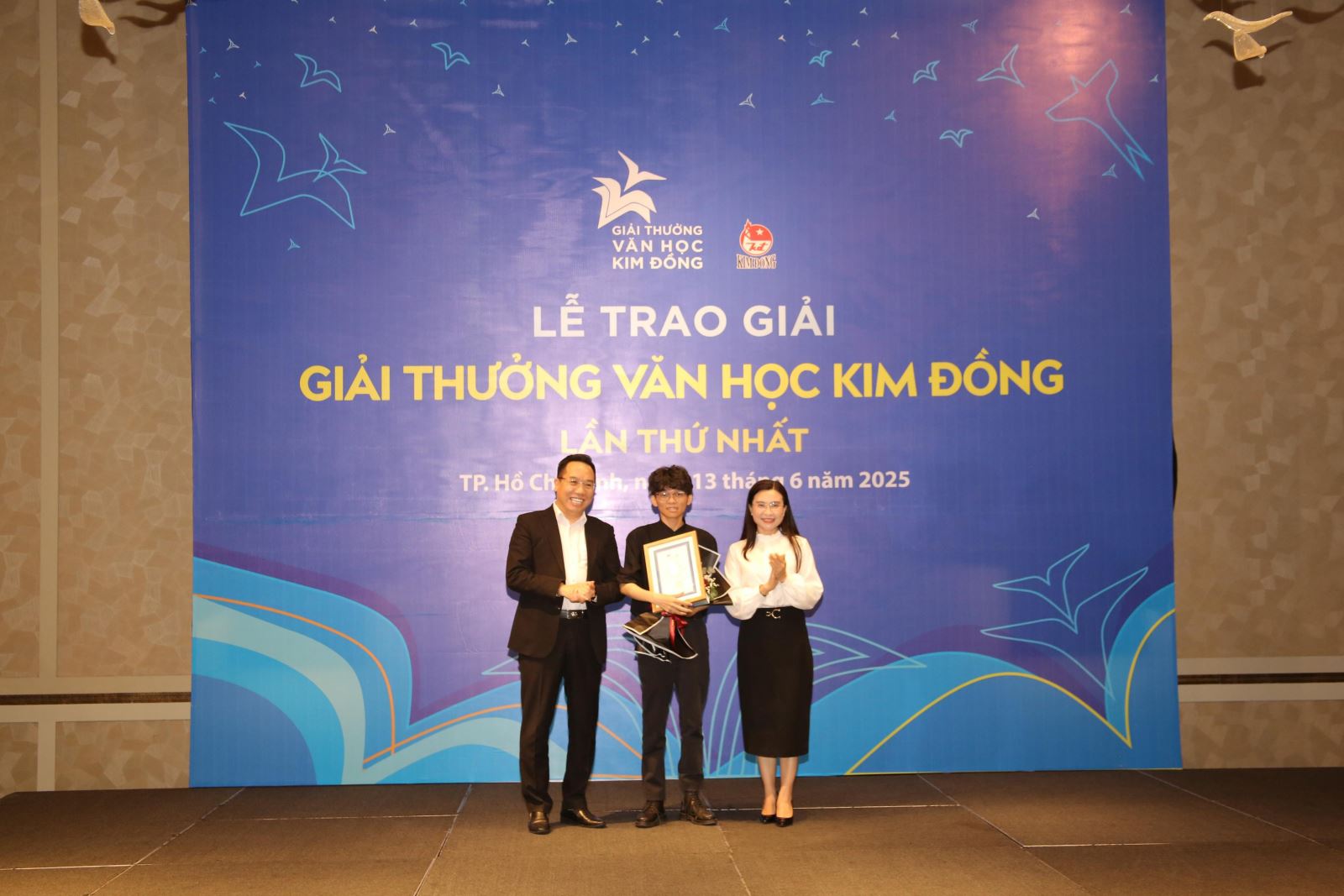 11 tác phẩm xuất sắc được trao Giải thưởng Văn học Kim Đồng lần thứ nhất