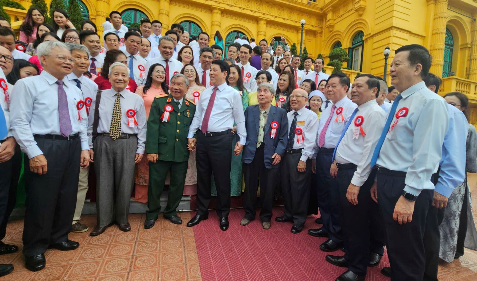 Sáng 20-6, tại Hà Nội, Chủ tịch nước Lương Cường đã có buổi gặp mặt các nhà báo tiêu biểu nhân kỷ niệm 100 năm Ngày Báo chí cách mạng Việt Nam (21/6/1925 – 21/6/2025). Tạp chí điện tử Văn hóa Nghệ thuật trân trọng giới thiệu toàn văn bài phát biểu của Chủ