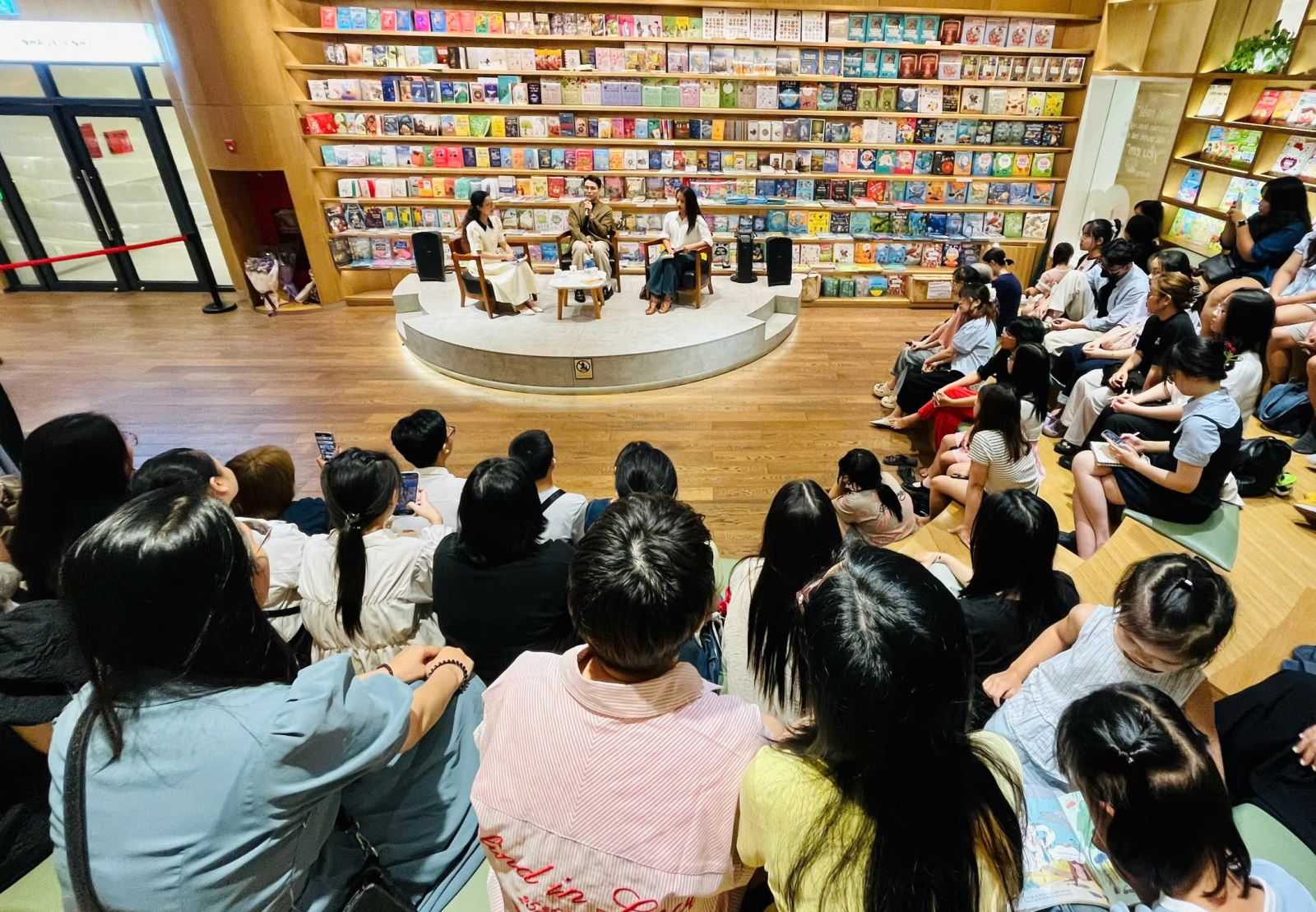 Chuỗi sự kiện “Nhà mình thích ở bên nhau”