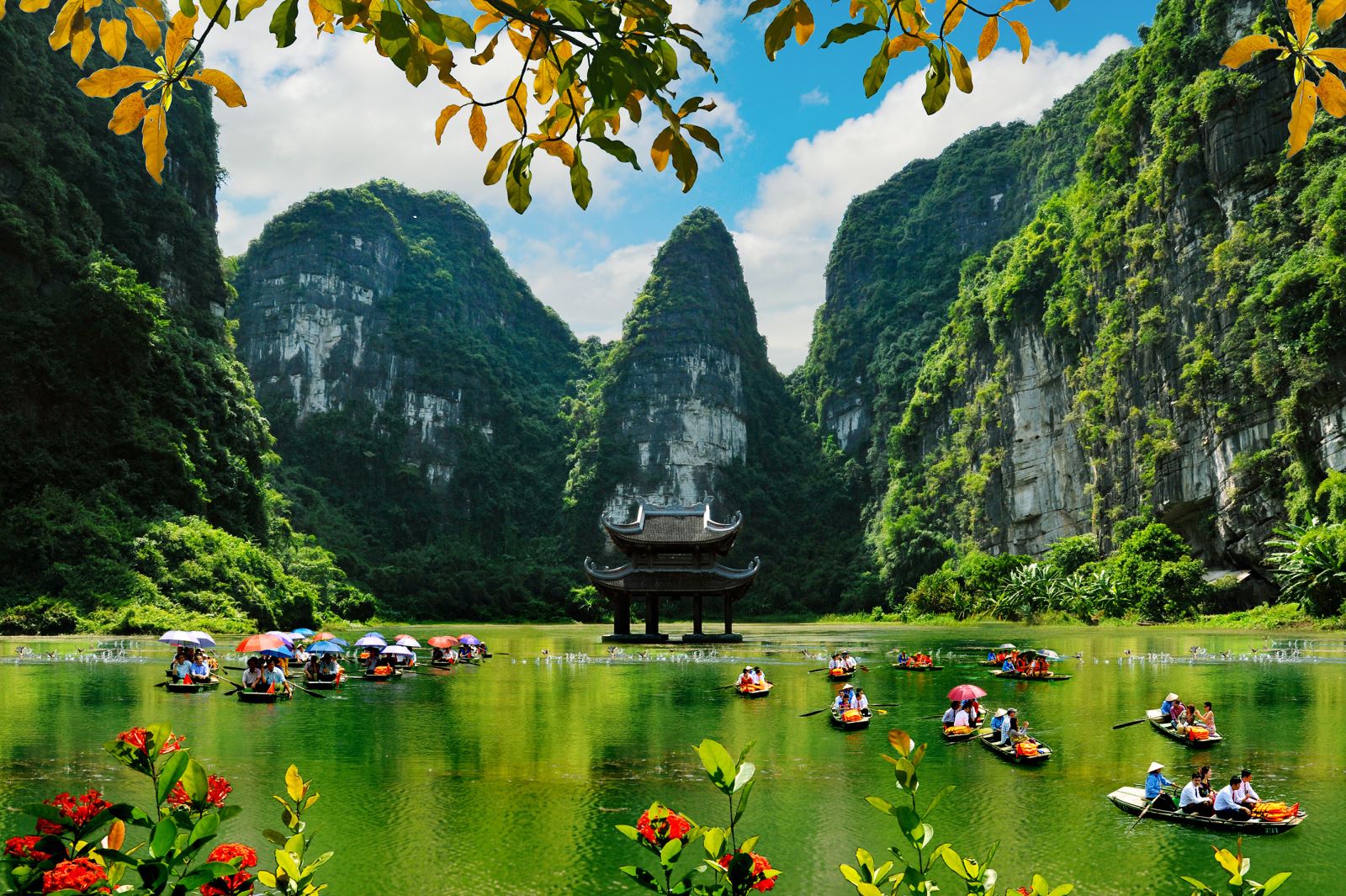 Hoàn thiện thể chế văn hóa trong kỷ nguyên mới: Từ đổi mới mô hình chính quyền đến định hình pháp luật về văn hóa