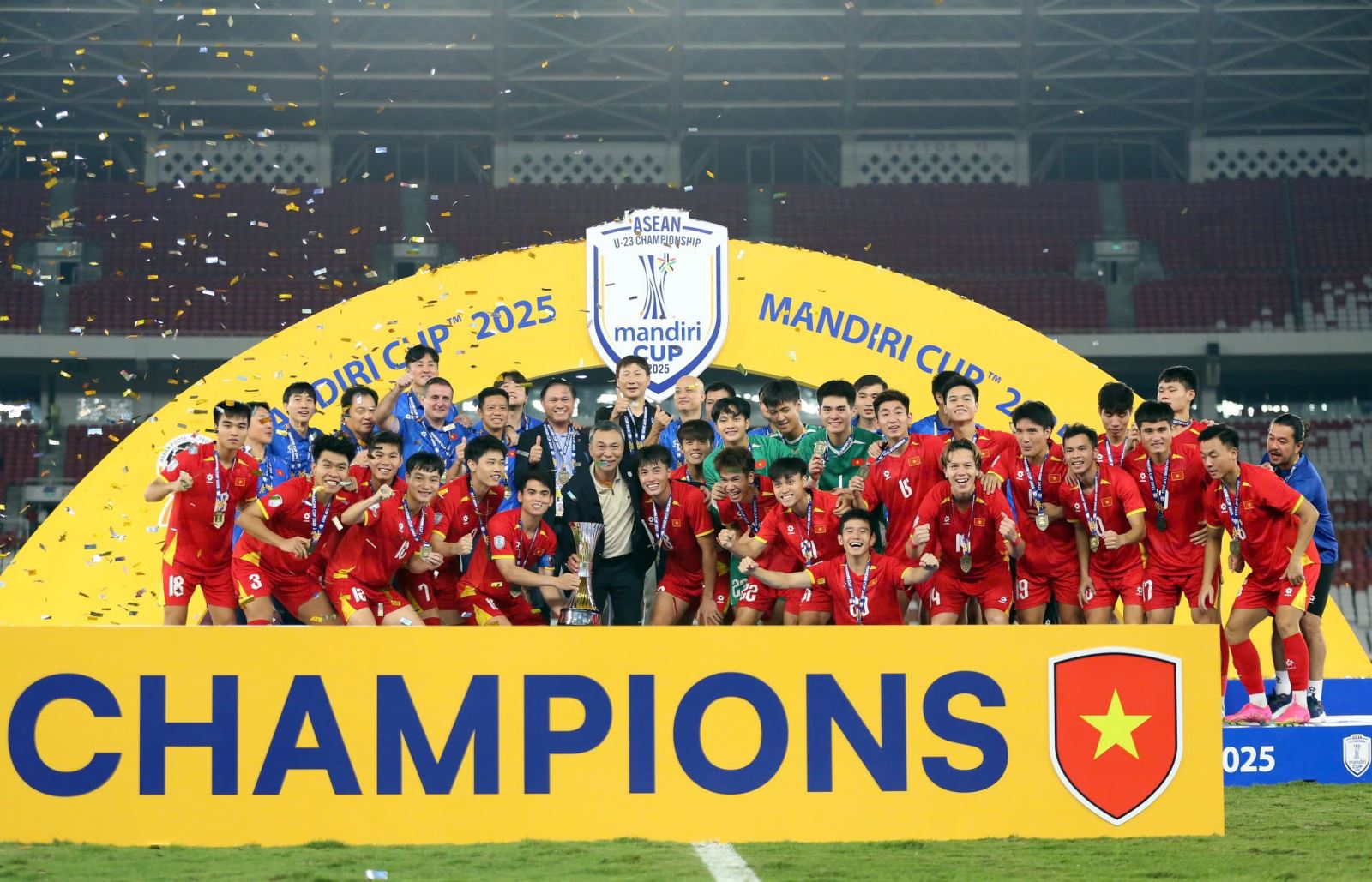 Đội tuyển bóng đá U23 Việt Nam lần thứ 3 liên tiếp vô địch giải đấu U23 Đông Nam Á