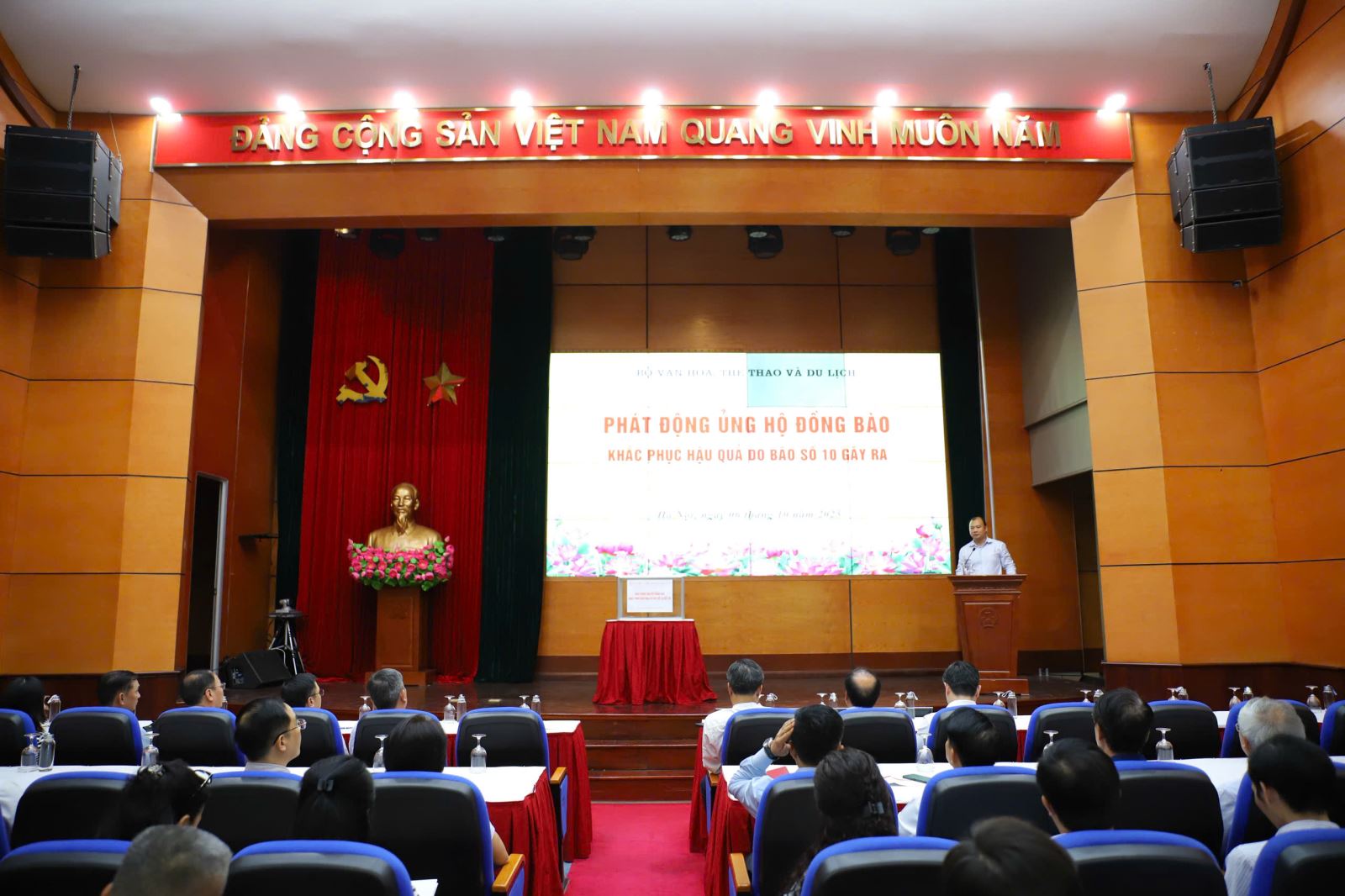 Bộ VHTTDL phát động ủng hộ đồng bào  khắc phục hậu quả do cơn bão số 10 gây ra