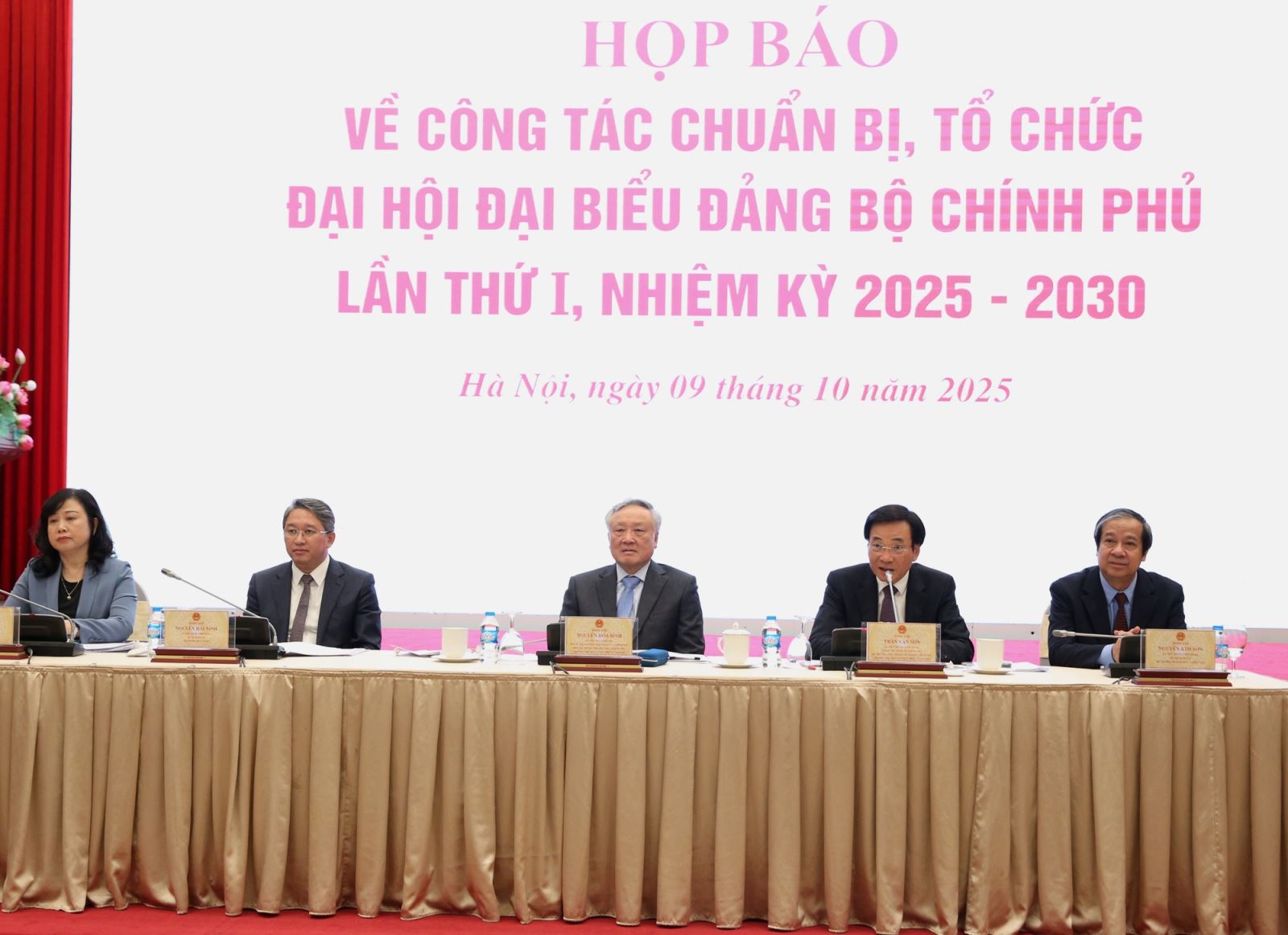 Đại hội đại biểu Đảng bộ Chính phủ lần thứ I, nhiệm kỳ 2025 – 2030: “Đoàn kết kỷ cương - Dân chủ đổi mới - Đột phá phát triển - Gần dân, sát dân”