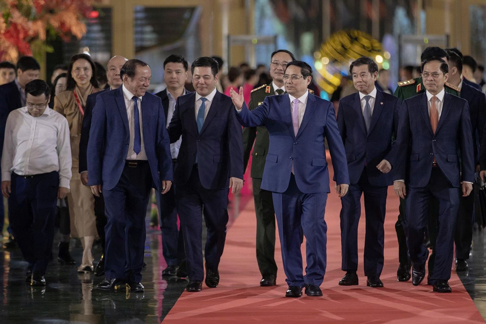 Thủ tướng Phạm Minh Chính: Hội chợ Mùa Thu đã trở thành lễ hội của công nghệ sáng tạo văn hóa nghệ thuật