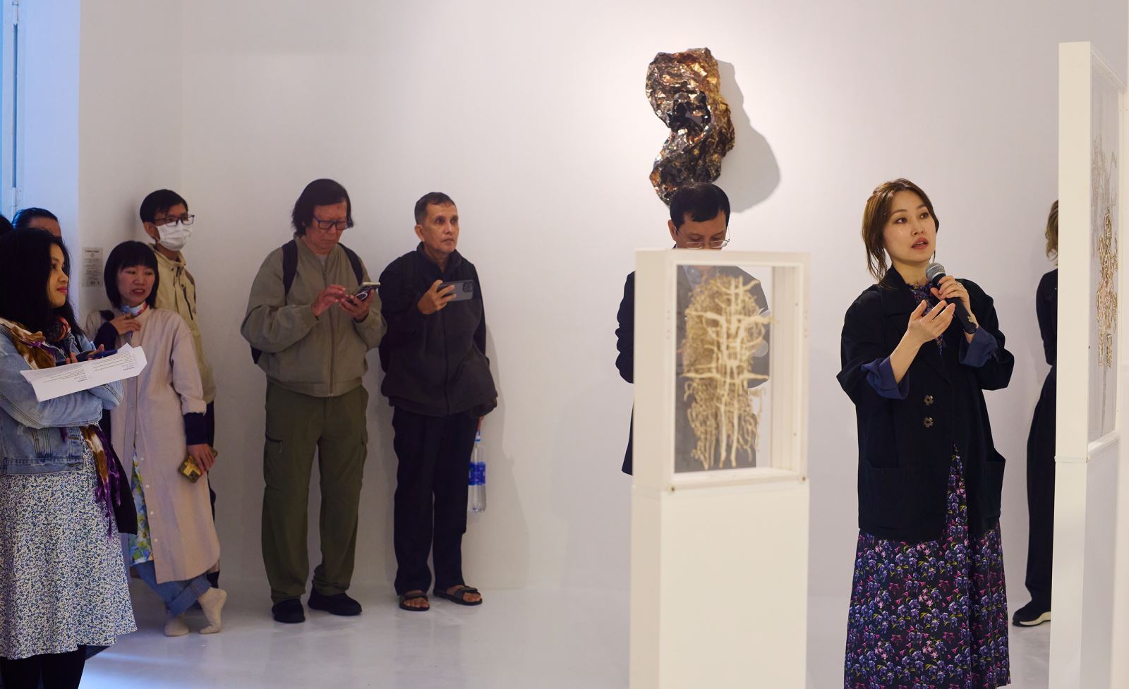 Triển lãm “Thơ, Khoa học viễn tưởng, Thể xác và Linh hồn” của nghệ sĩ Tawada Yuki