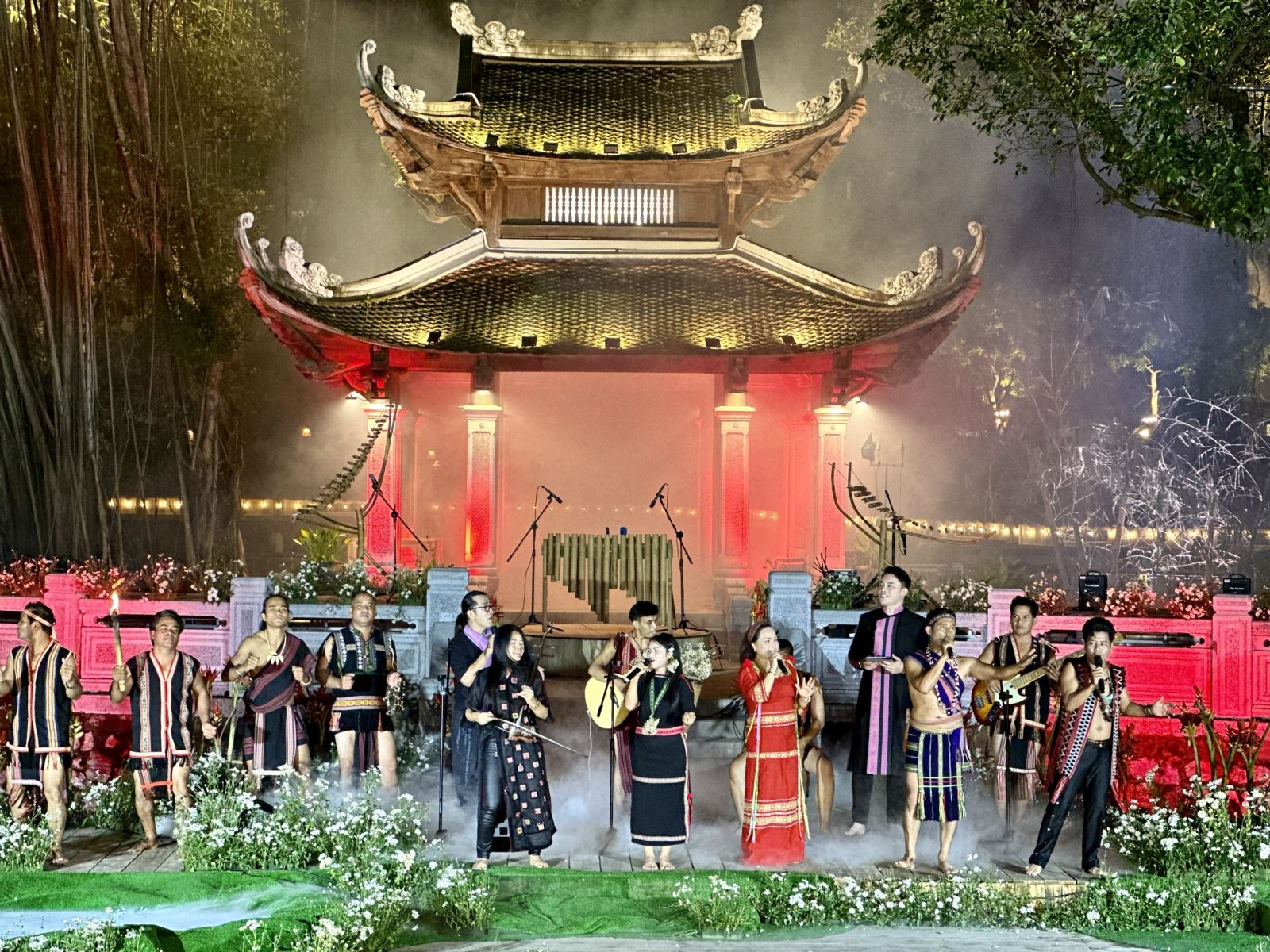 “Sông Hồng gọi - Đại ngàn reo”