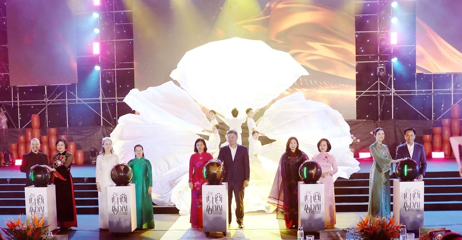 Lễ hội Áo dài Du lịch Hà Nội 2025: Tôn vinh di sản, lan tỏa bản sắc Việt