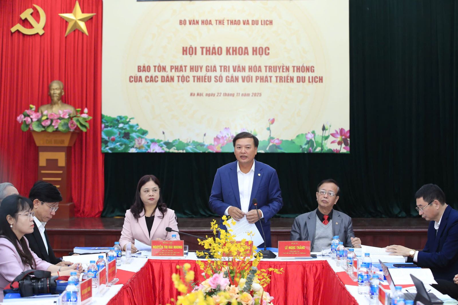 Bảo tồn, phát huy giá trị văn hóa truyền thống của các dân tộc thiểu số gắn với phát triển du lịch