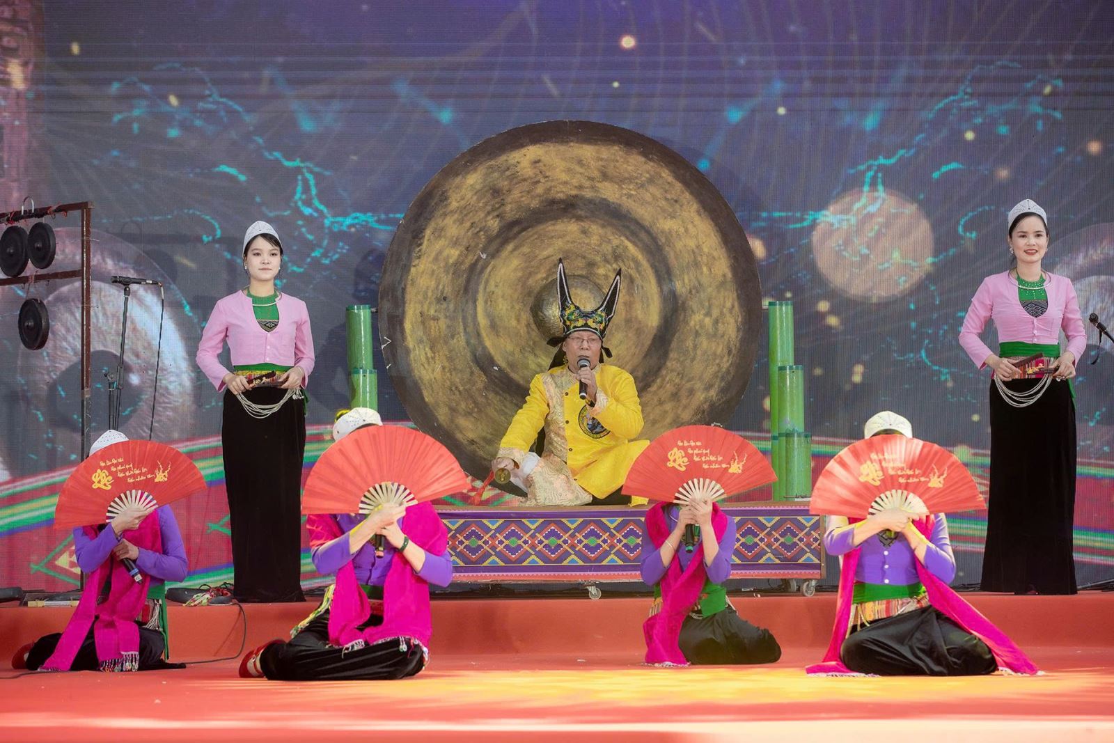  “Âm vang ngàn năm văn hóa dân tộc Mường”