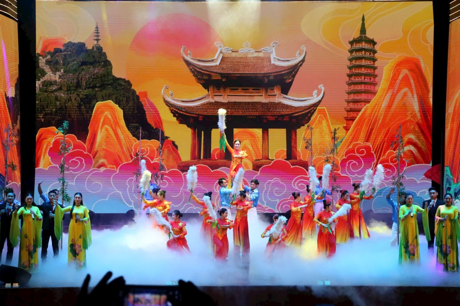 Một số khuynh hướng nghệ thuật của sân khấu Việt Nam trong 50 năm sáng tạo và phát triển (1975-2025)