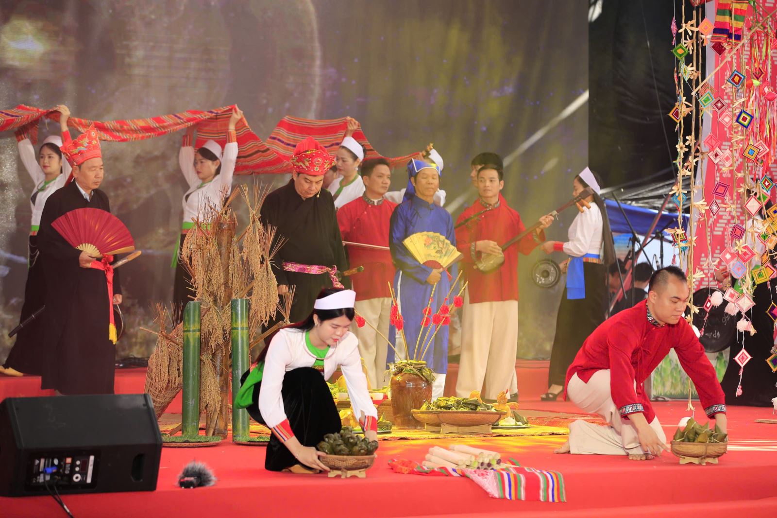 Tái hiện lễ hội Xuống đồng của đồng bào Mường Vang tỉnh Phú Thọ