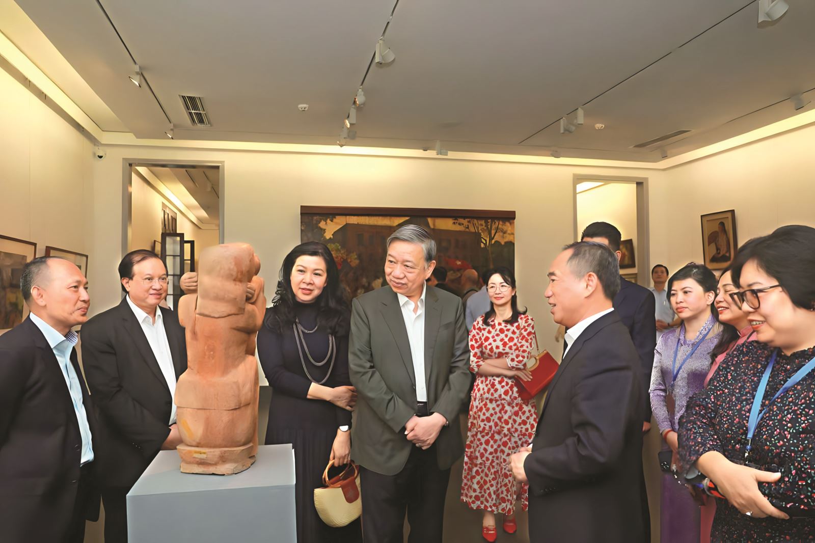 Dấu ấn 100 năm Mỹ thuật Việt Nam hiện đại