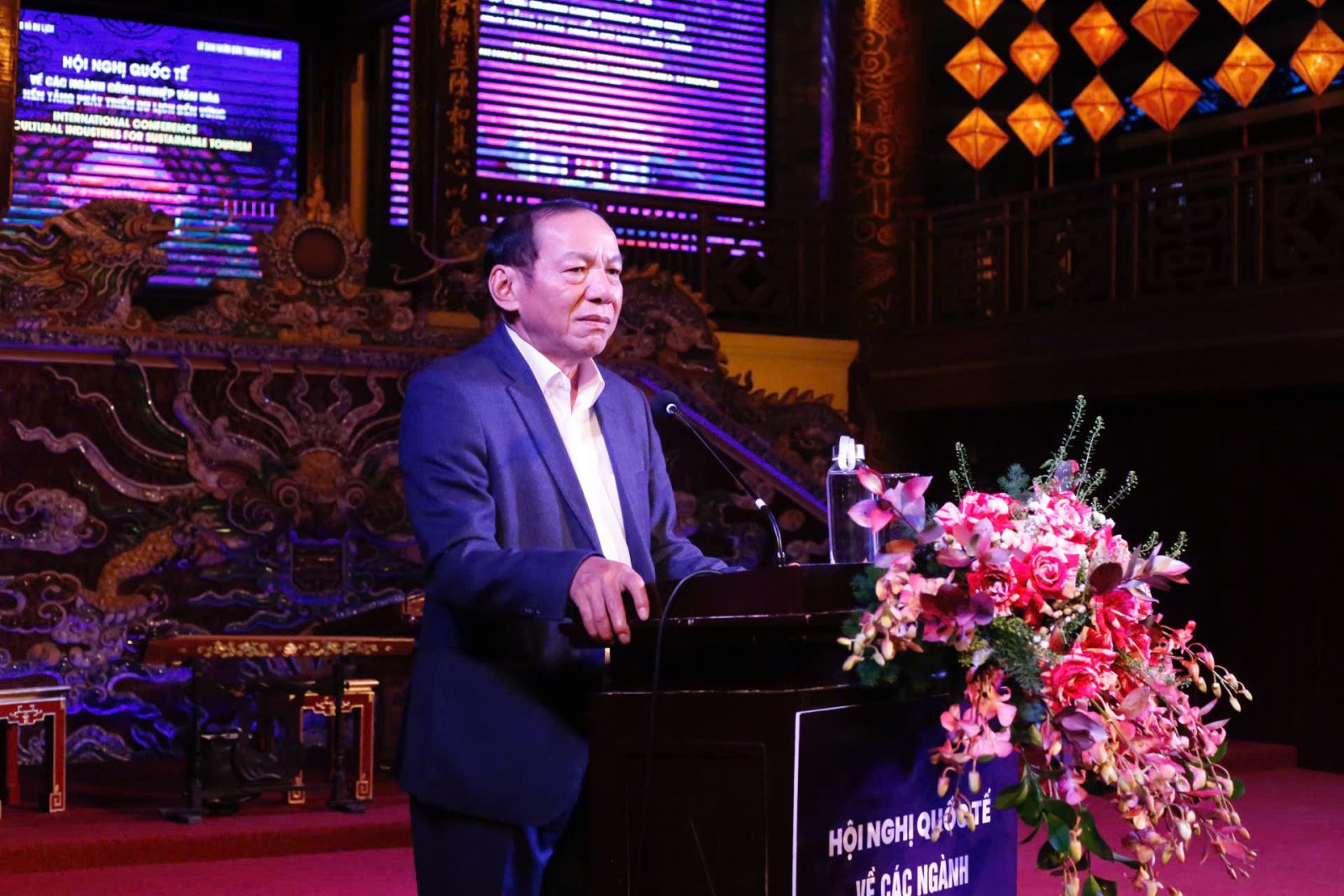 Bộ trưởng Nguyễn Văn Hùng: phát triển công nghiệp văn hóa phải dựa trên ba yếu tố: nhà nước, nhà sáng tạo, và doanh nghiệp