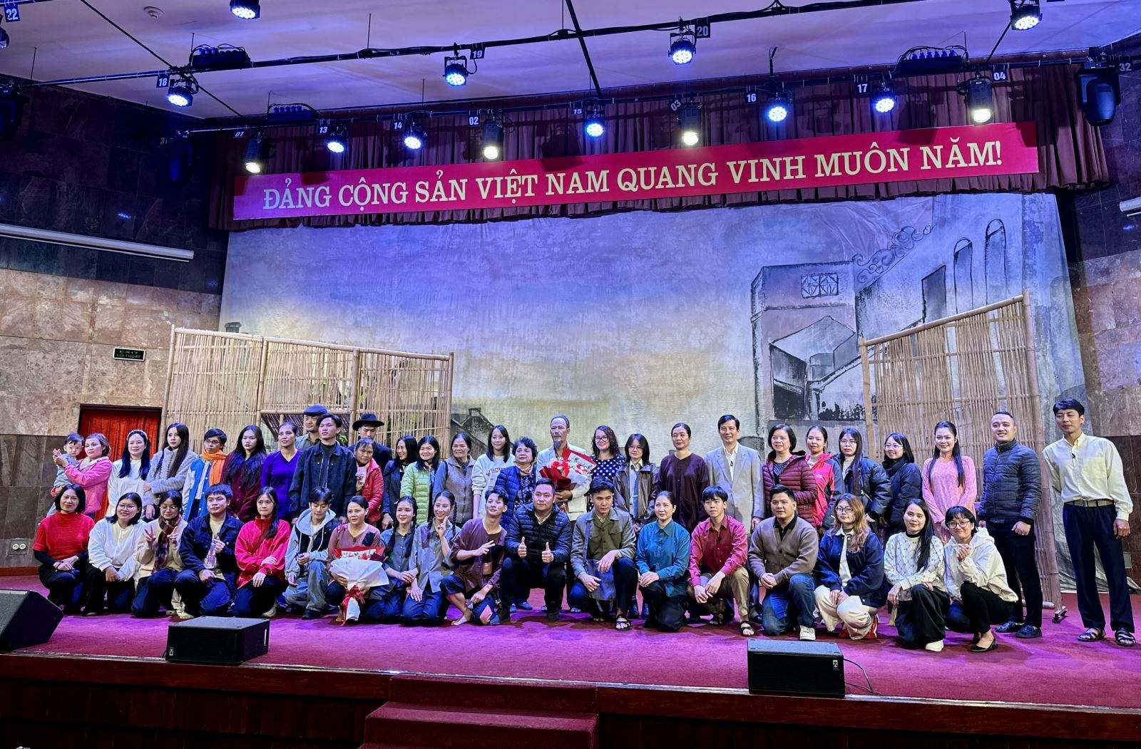 “Bác Hồ - Một tình yêu bao la”: Sân khấu kịch nói lan tỏa giá trị tư tưởng Hồ Chí Minh