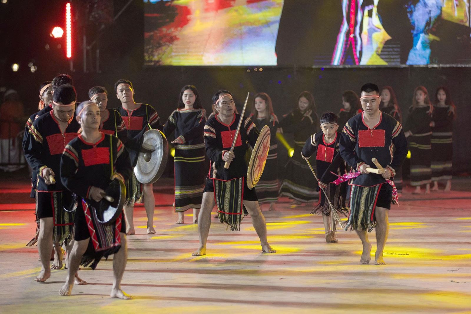 Tác động của truyền thông số đến bảo tồn cồng chiêng ở Tây Nguyên